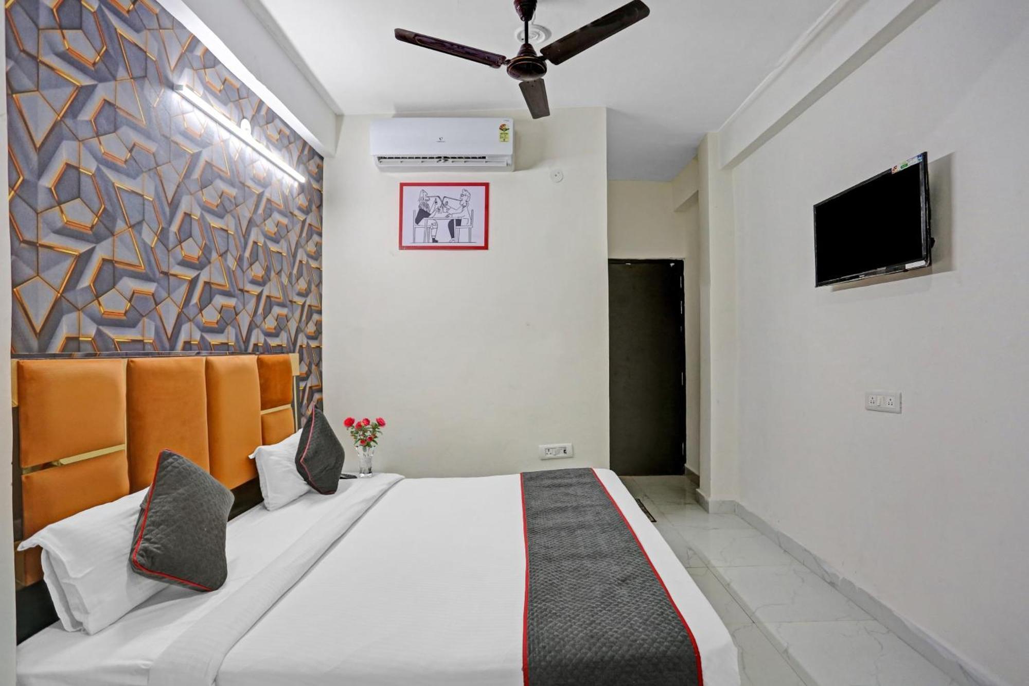 Hotel O Heritage Inn Noida Buitenkant foto