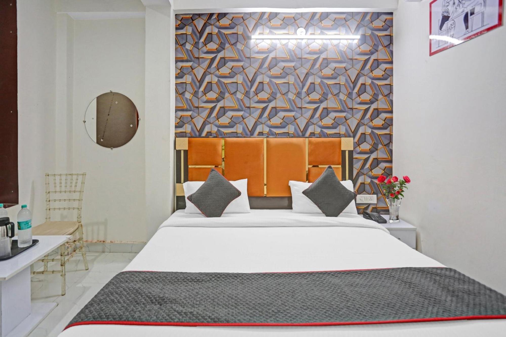 Hotel O Heritage Inn Noida Buitenkant foto