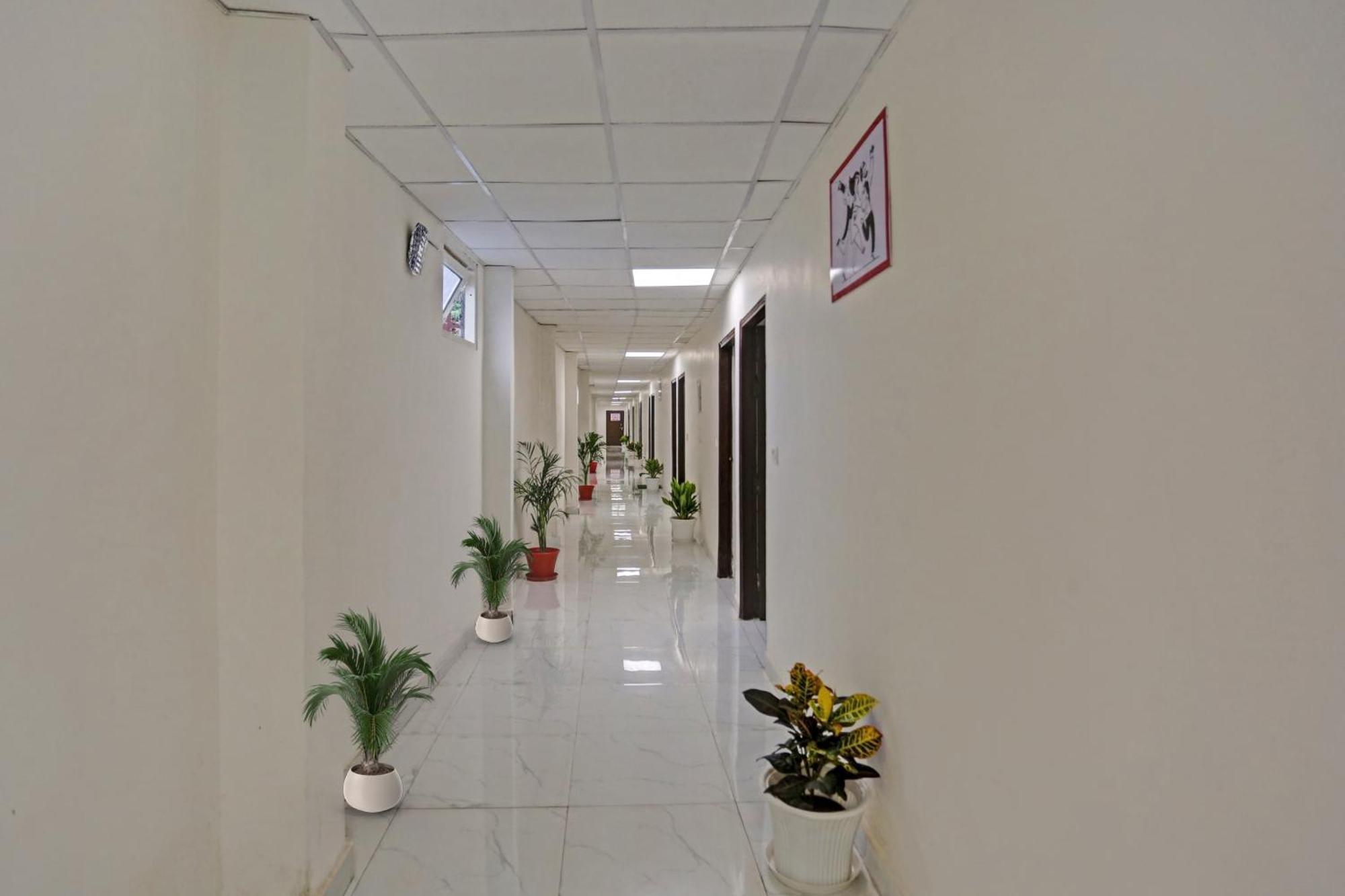 Hotel O Heritage Inn Noida Buitenkant foto